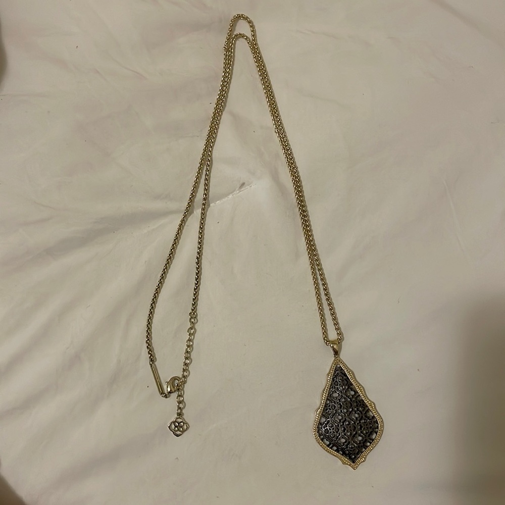 Kendra Scott Necklace